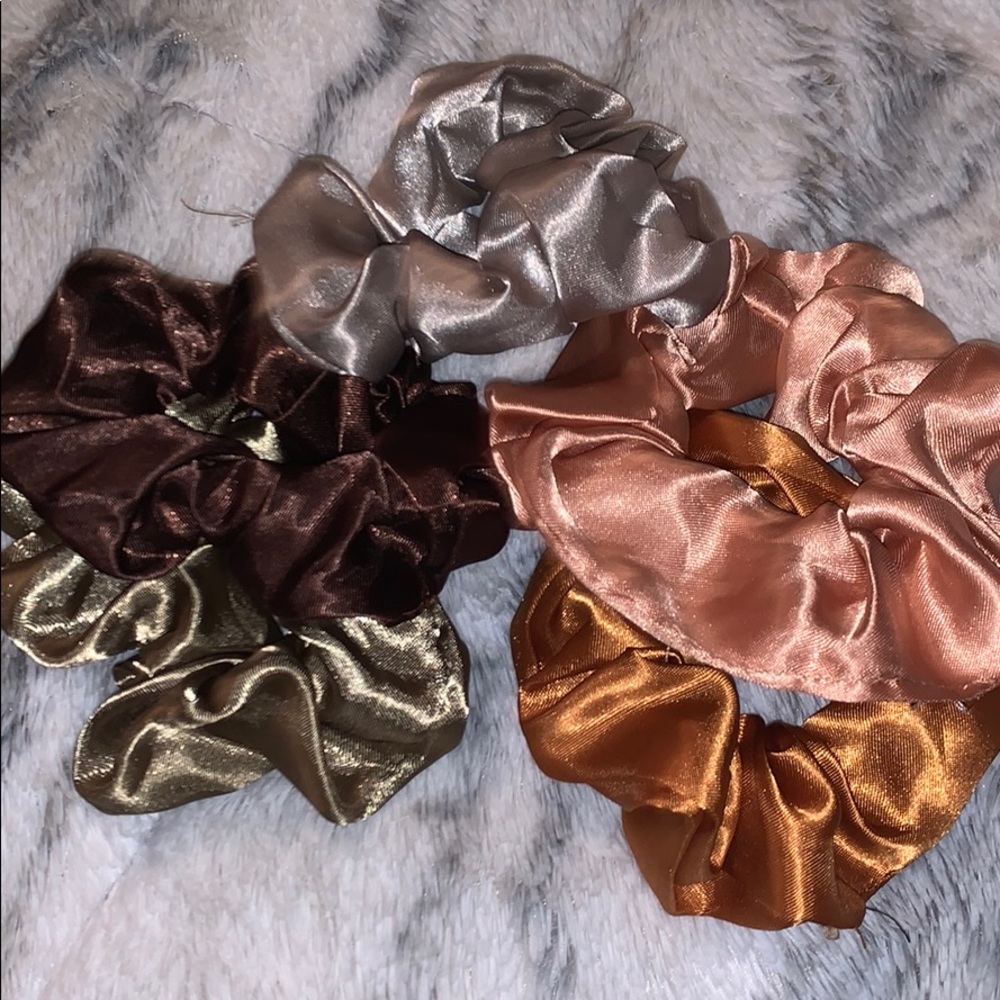 Scrunches